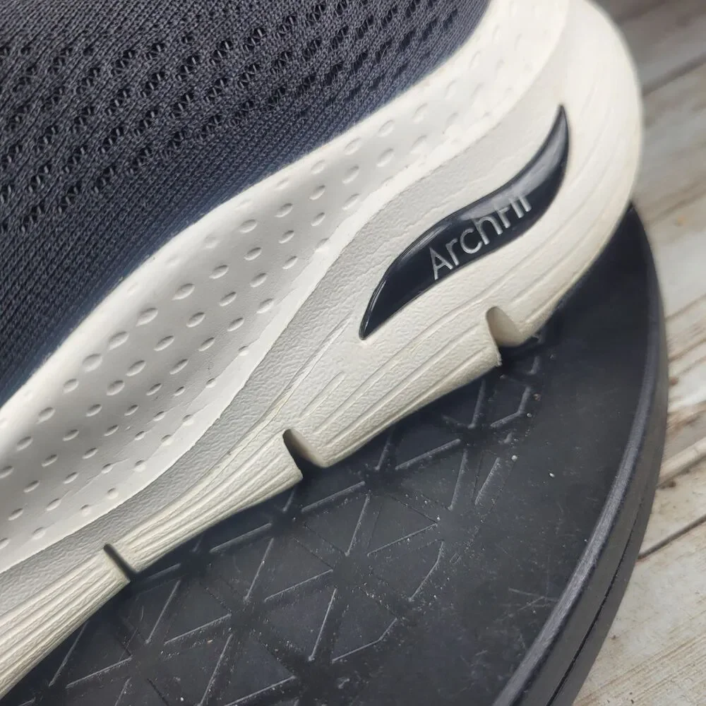 Skechers Arch Fit Sneakers Women's Size 10 Black Mesh Lace Up Walking Running
